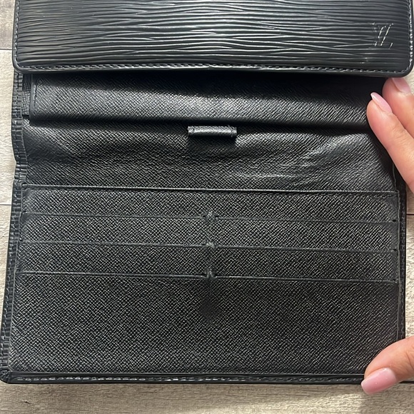 LOUIS VUITTON Black Epi Leather Porte Tresor Wallet - Picture 5 of 12